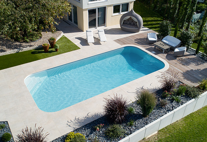 terrace layout for your pool with tiles GGILPRO Mettet, la hulpe, genval, charleroi, namur, liège