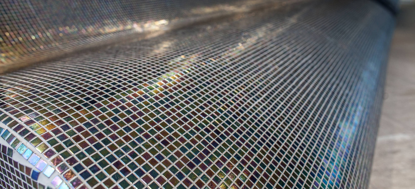 Combineer design, veiligheid en prestaties met Coverseal, de afdekking die perfect past bij uw zwembad