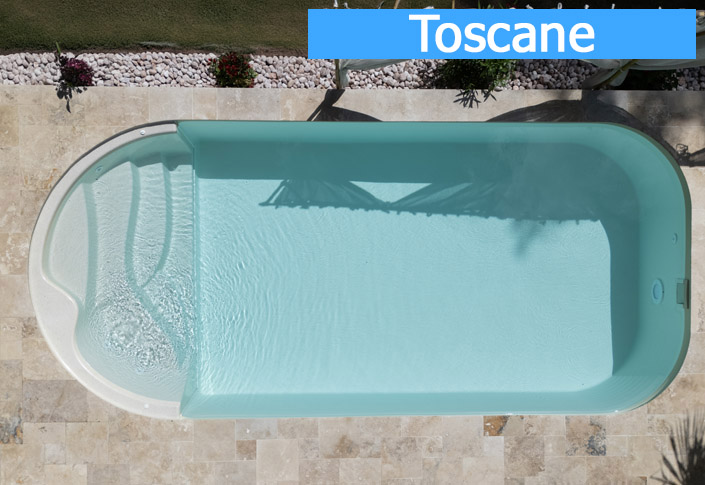 bieden u 5 kleuren voor uw zwembadbekleding: Toscane, Azuurblauw en Lichtgrijs voor de effen kleuren; Marmergrijs, Pareleffect en Bali-steen voor de overige uitvoeringen GGILPRO
