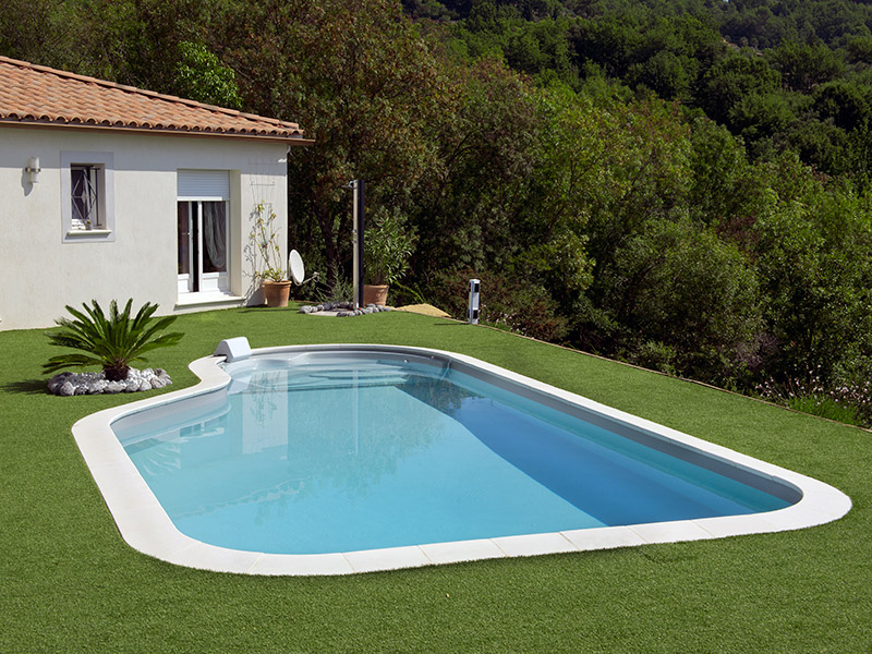 piscine Maria avec escalier Pacio forme rectangle waterair GGILPRO